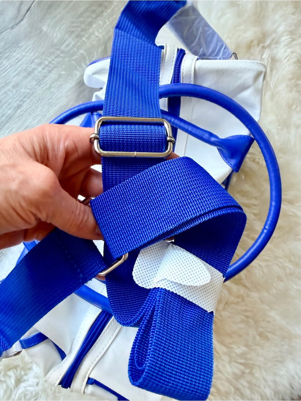 BRAND NEW Dolce & Gabbana ‘Light Blue’ Duffle SEALED in Plastic Bag 2 Way Carry - Picture 16 of 16